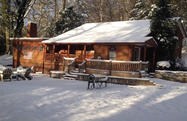Deerfield Cabin Location, Location, Location! Best in Downtown Helen!