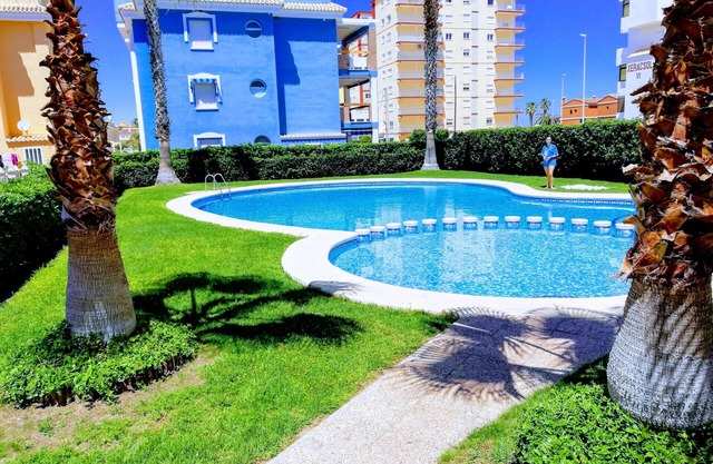 Delfines Bl. VII 2º pta 5 Solo Familias!