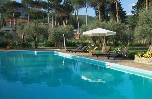 Delightful apartment with pool, ideal for families. We accommodate dogs.