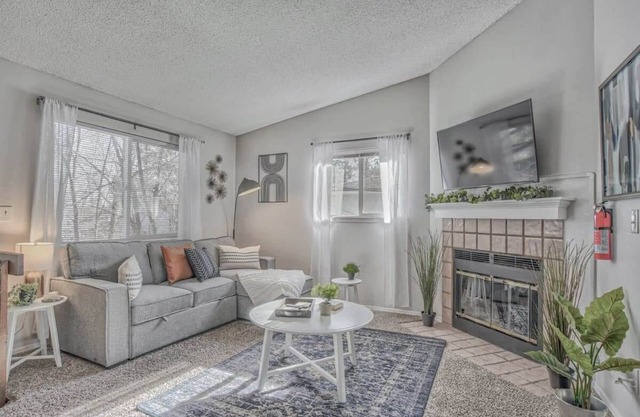 Delightful Home Amazing Location! Extended Stay