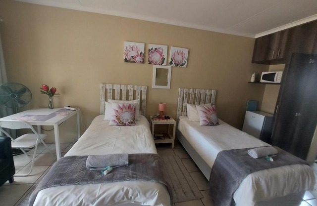 DeLutz Overnight Accommodation Room 2