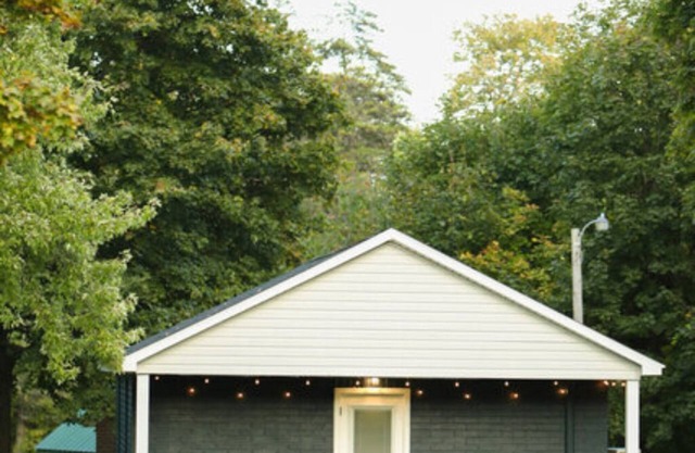Deluxe Cabin 2 - Hartman Center