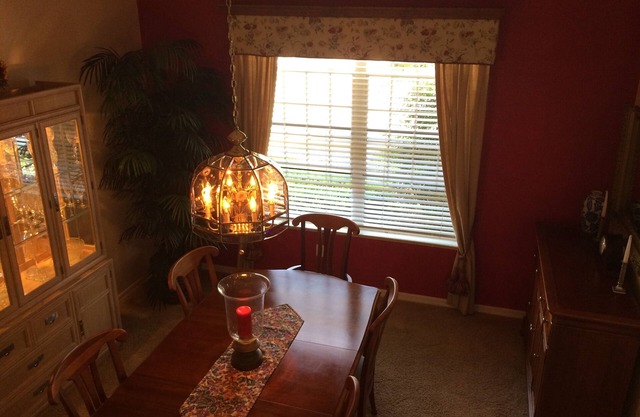 Deluxe Carriage Home across from Golf Course & Club, Tennis Club, Pool, Hot Tub