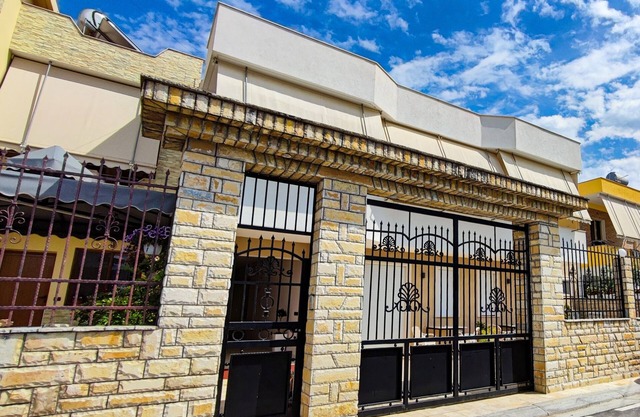 Deluxe Grand Villa