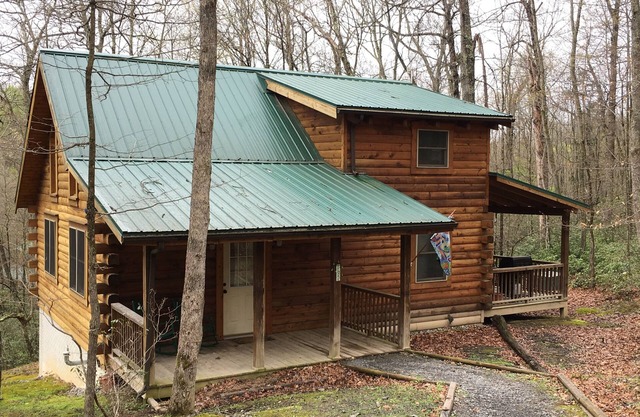 Deluxe Iron Ring Cabin In The Woods