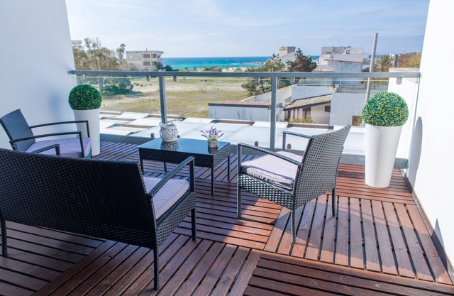 Deluxe Sea View sleeps 6