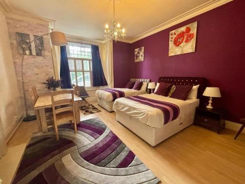 Deluxe Suite A