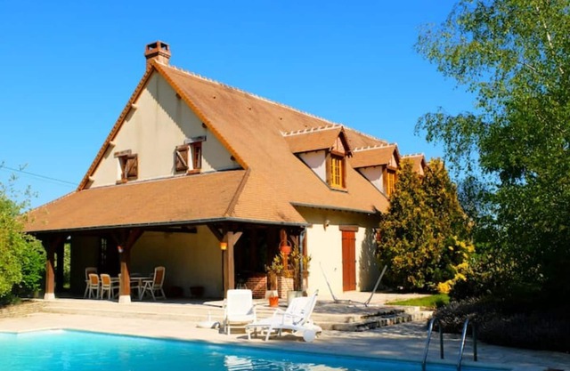 Demeure DE Charme Avec Piscine et Billard et Velos
