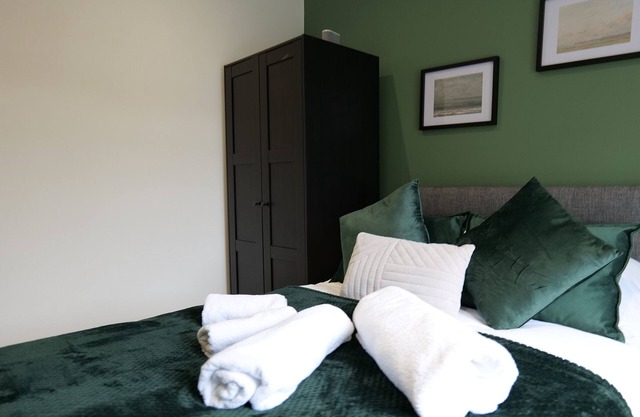 Derry City, Northern Ireland - Waterside Rooms (Room 3)