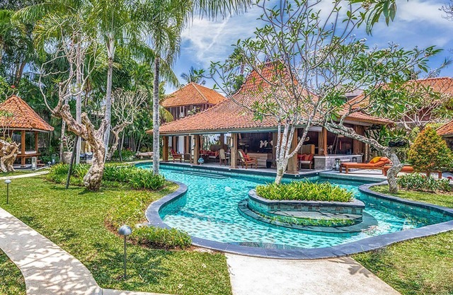 Des Indes I - Four Bedroom Villa, Sleeps 8