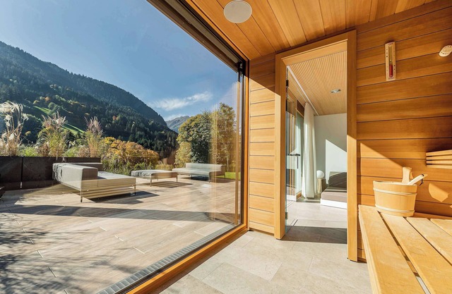 Design Chalet with Wellness near the Slopes