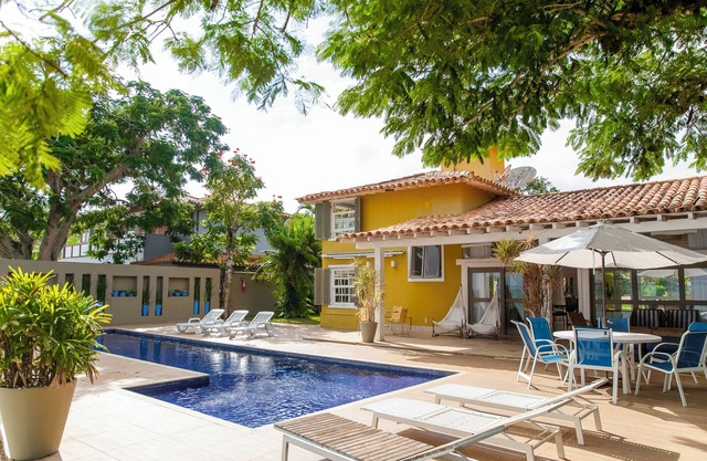 Design house facing the sea, in the most beautiful sunset in Buzios.
