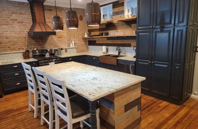 Designer 2 Bedroom Loft on Main Street in Florence