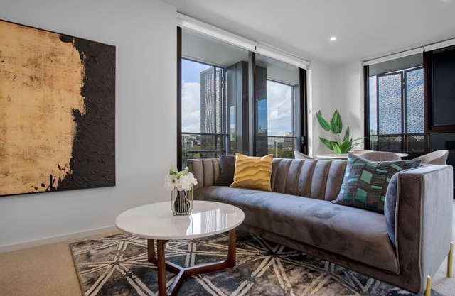 Designer 2BR with Carpark Monash Uni@Caulfield