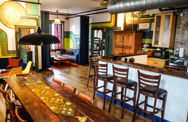 Designer 3 Bedroom Apt - Historic Fire House Loft