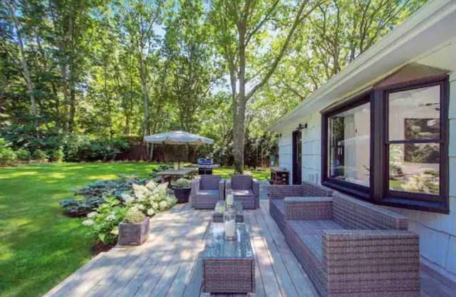 Designer 4-bedroom & 2.5 bathroom home w/ pool in Sag Harbor