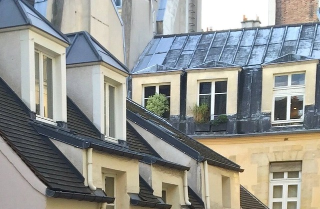 Designer Townhouse in choice Marais location, 4 beds, 4.5 baths.