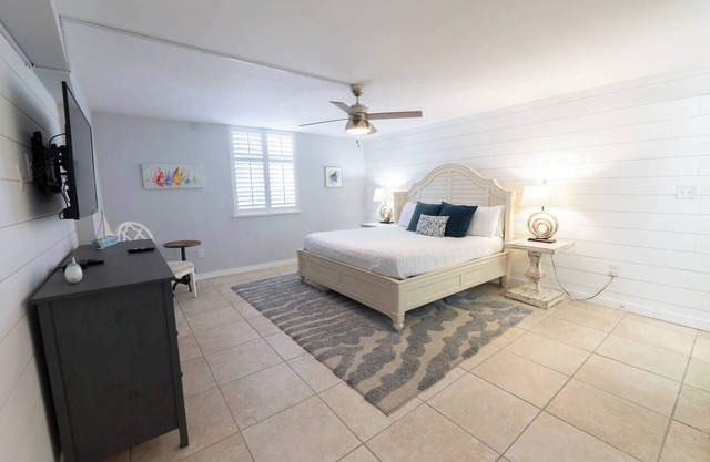 Destin Condo: Pool, Private Beach, Gear Included