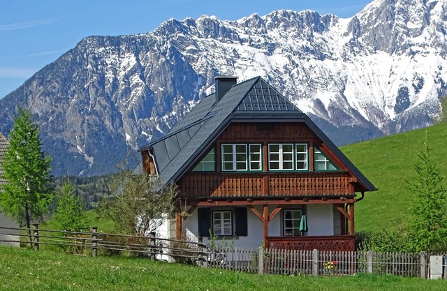 Detached chalet in the heart of nature