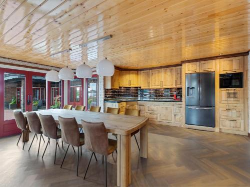 Detached Home in Friesland by Canal, cleaning included