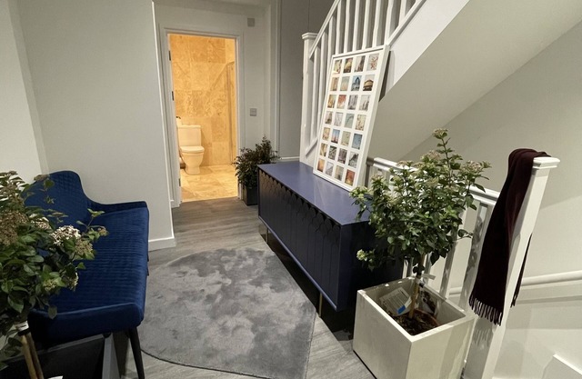 Detached Luxury House in the Hart of Islington