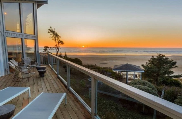 Devon West , Long-term Rental, Hot Tub, Oceanfront, BBQ, WiFi, Beach Access