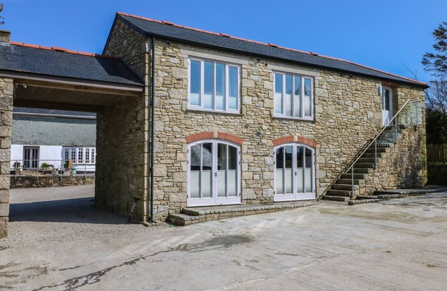 DEXTER, pet friendly, character holiday cottage in Constantine