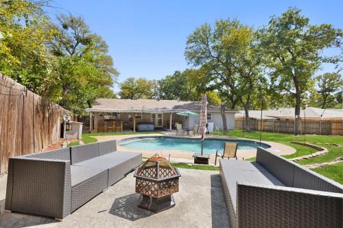 DFW Mid-Cities Oasis with Pool, Hot Tub and Fire Pit