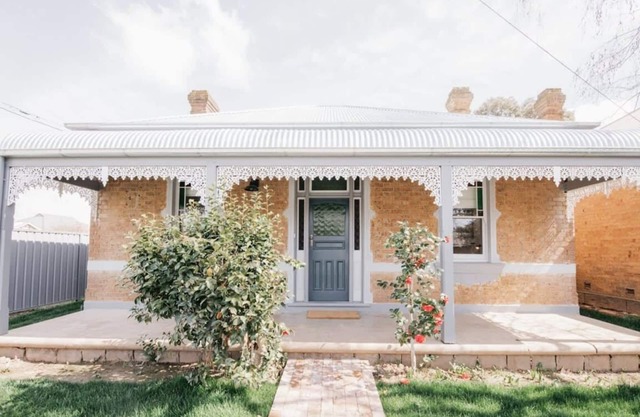 Dimby Cottage - Beautifully Restored Heritage Home