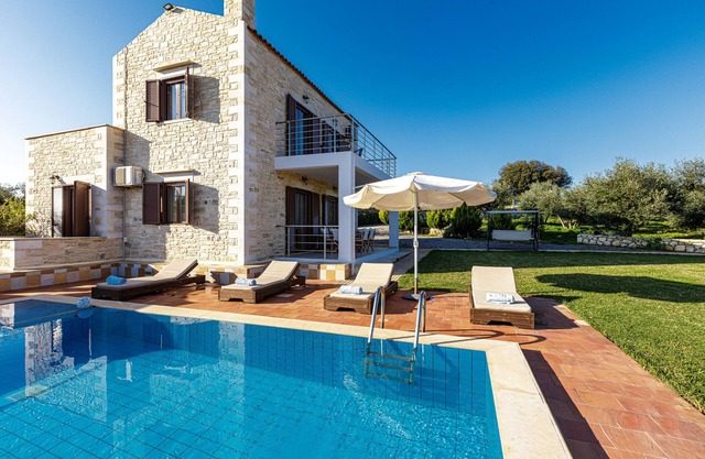 Dimokritos Villa I, a homestay experience
