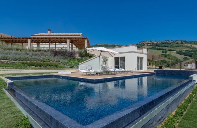 Dimora Montefiore 11, Emma Villas