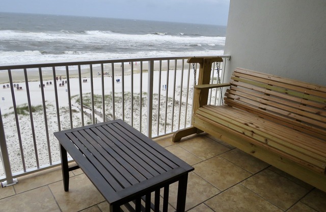 Direct Beach Front! Tropic Isles 604.Available Oct 20-30.
