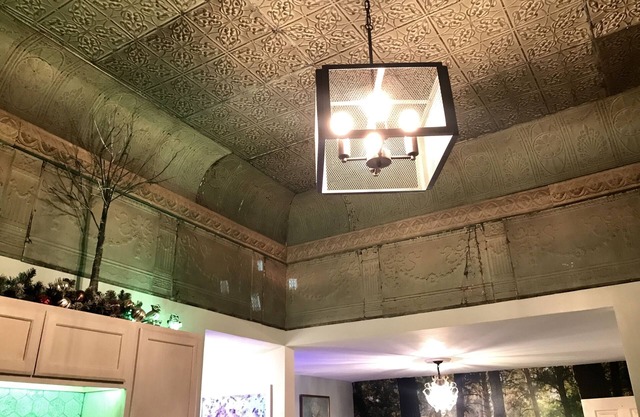 Directly across from the Old Jail, historical & surreal, ground floor 2 bedroom
