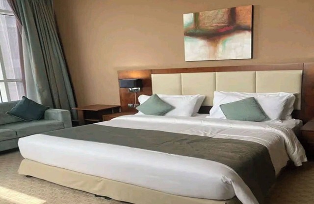 "Discover a new level of comfort and style at Blumont Capital Tower.