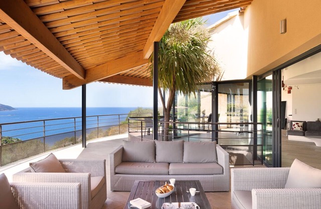 DISCOVER Azur è Castellu, Villa with panoramic sea view 5 bedroom.