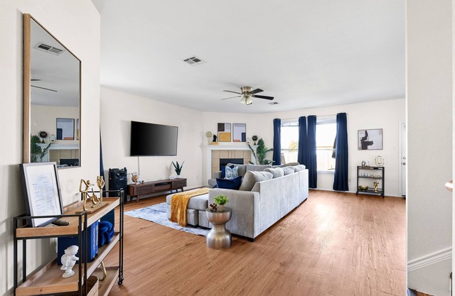 Discover Fun/Relaxation: Dedicated Office, Gameroom, Jukebox, Bball, Fire Pit!nn