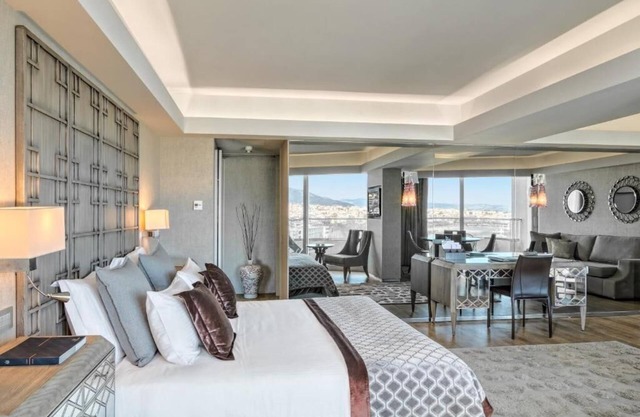 Divine 1BR Suite overlooking the Athenian Riviera