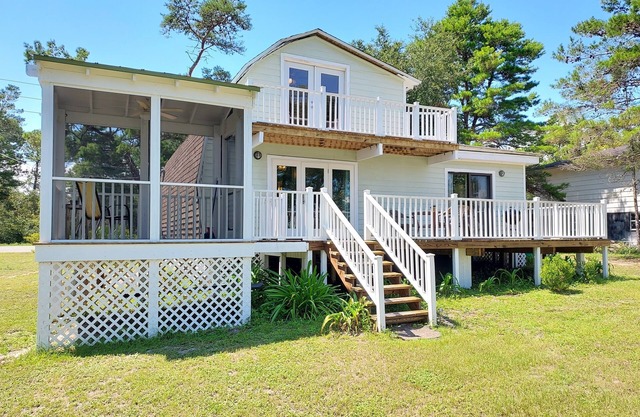 Doc. Tom's River Therapy 3BR/2BA