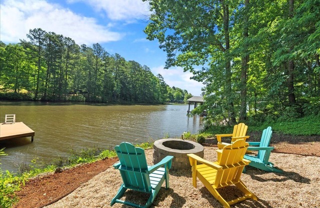 Docksology | Log Cabin Retreat | Sleeps 21