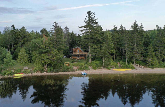 Dog-Friendly Autumn Retreat- Hike Relax, Repeat!