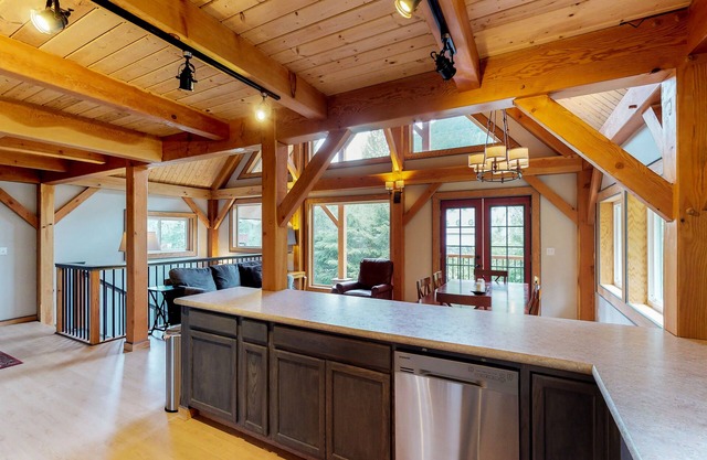 Dog-friendly chalet w/ deck & views in great location - walk to lifts