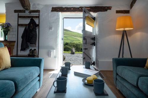 Dog Friendly Cowshed, Geufron Farm near Tywyn