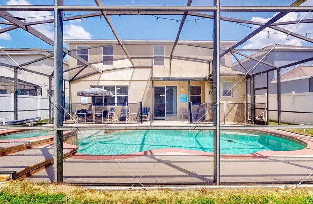 Dog-friendly home near Disney with heated pool, game room, pool spa, fast WiFi