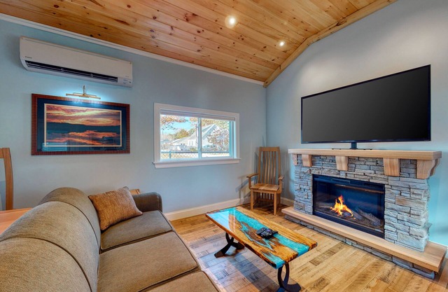 Dog-friendly home with kitchenette - walk to the beach & dining