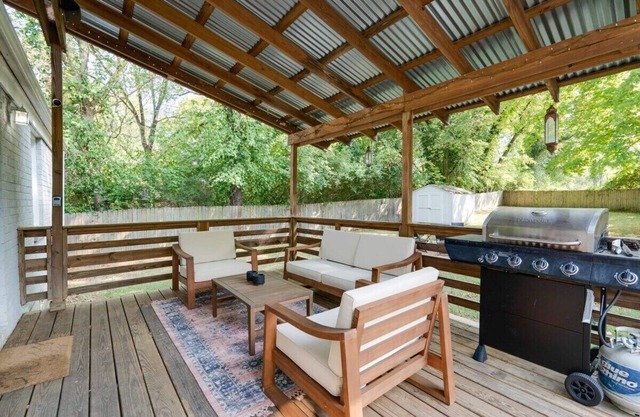 Dog-Friendly Oasis in East Nashville