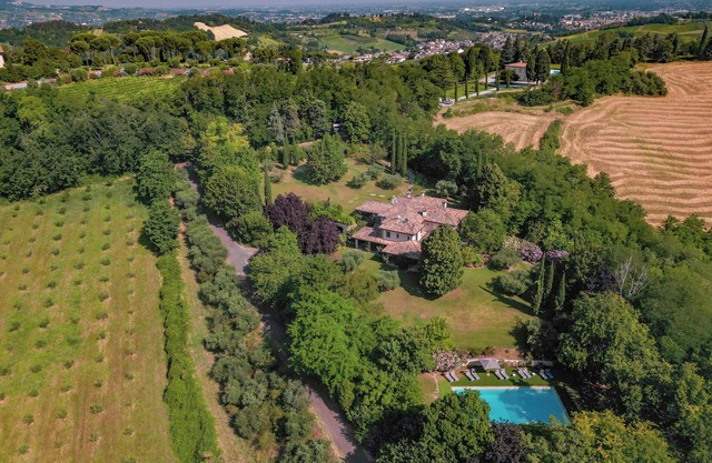 Dolce Collina 10, Emma Villas