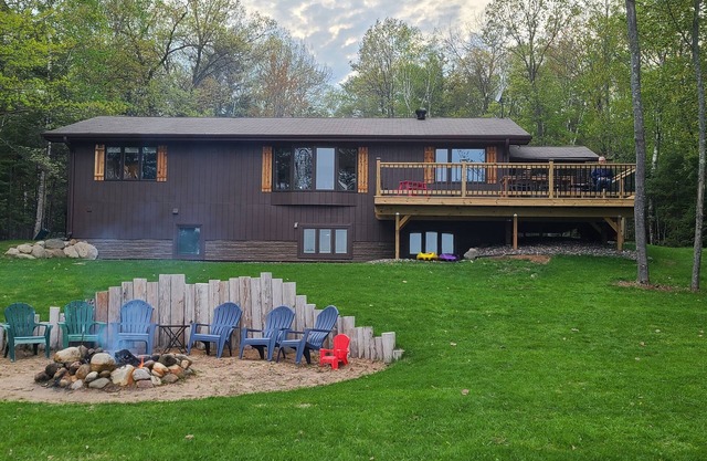 Dollar Lake Oasis, Near Downtown and the Chain, Fire Pit, Sandy Beach, W&D, WiFi