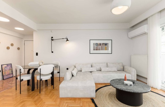 Dolly: Bright and fluffy apartment
