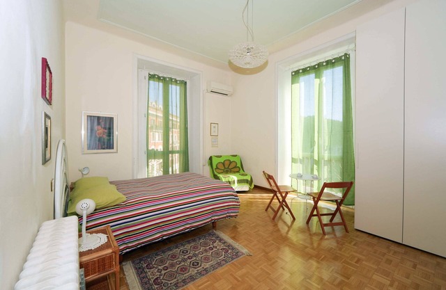 Domus Costanza - Bright and elegant apartment in Piazza Verbano.