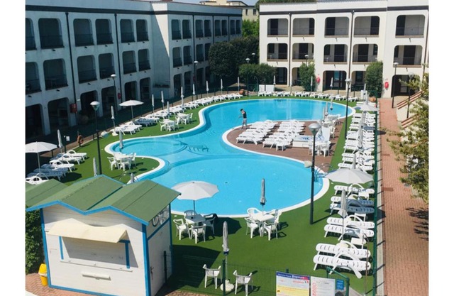 Dorado 8P